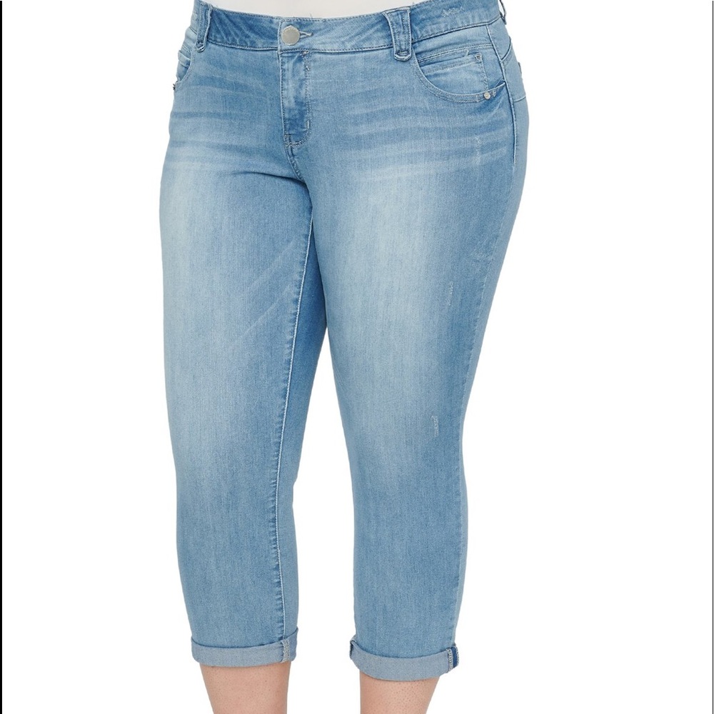 Democracy Ab"solution-plus Sz 20W womens Denim Crop-NWT